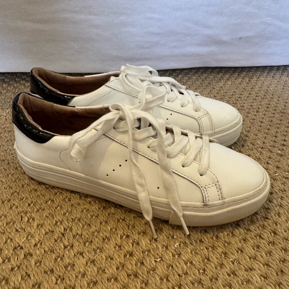 No Name brand Women's White and Black Sneakers size 38. Worn once